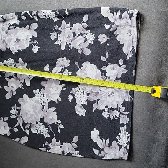 🖤 Ambiance Dress - Picture 4 of 6